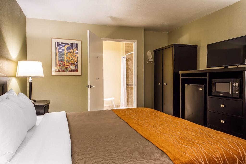 Comfort Inn & Suites Rancho Cordova-Sacramento Extérieur photo